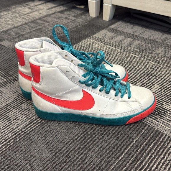 Vintage 2009 Nike Blazer High Tops Leather Shoes White Teal Red/Orange Womens - Picture 3 of 5